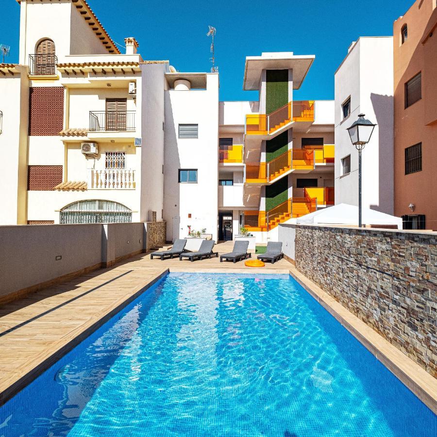 Modern Beach & Spa Торрев'єха Екстер'єр фото